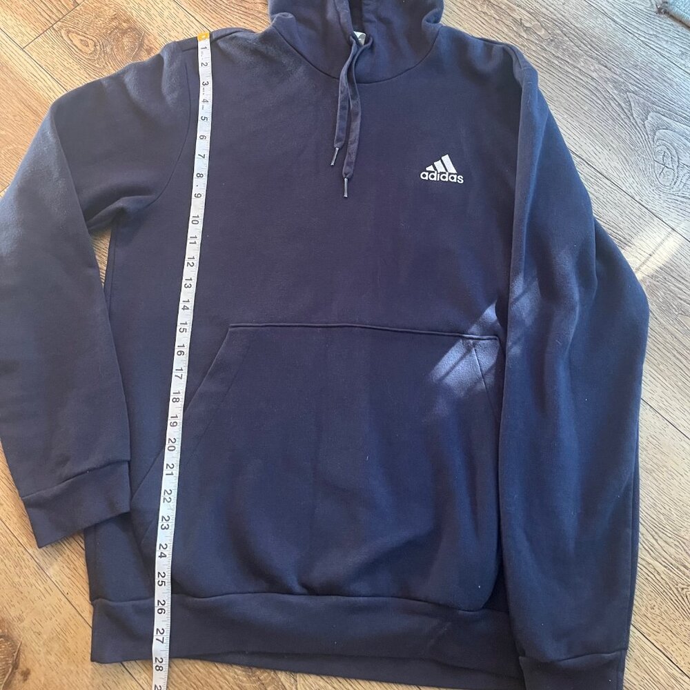 adidas Men's Size M Essentials Logo Fleece lined Pouch Pocket  Pullover Hoodie - Picture 5 of 6